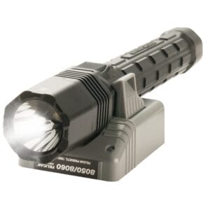 Lanterna Recarregável Pelican 8060